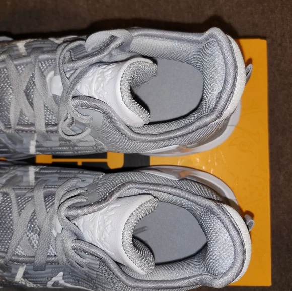 Nike Lebron Witness VI Cool Grey white Men's 10 - Picture 5 of 5